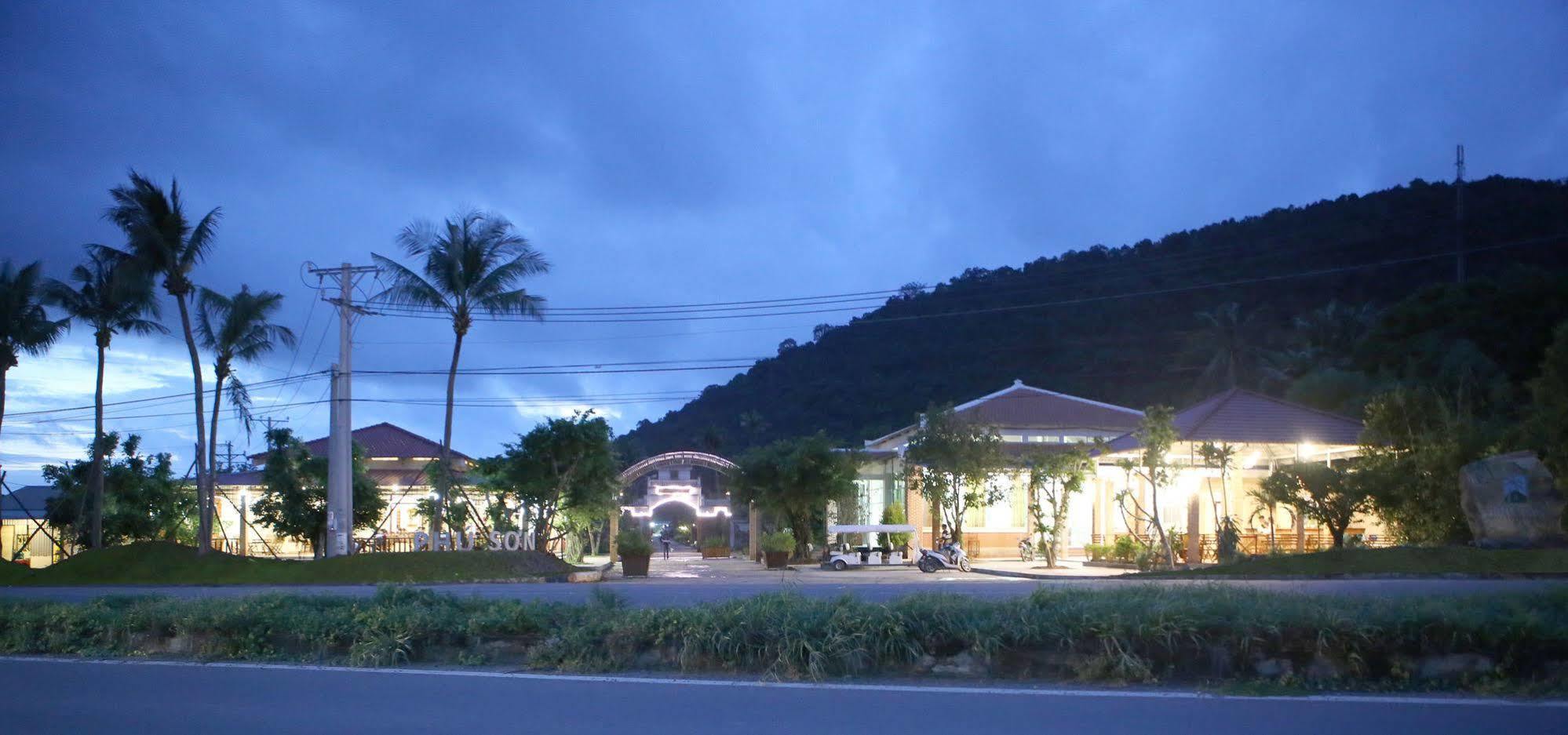 Phu Son Village Resort Фу Куок Екстериор снимка